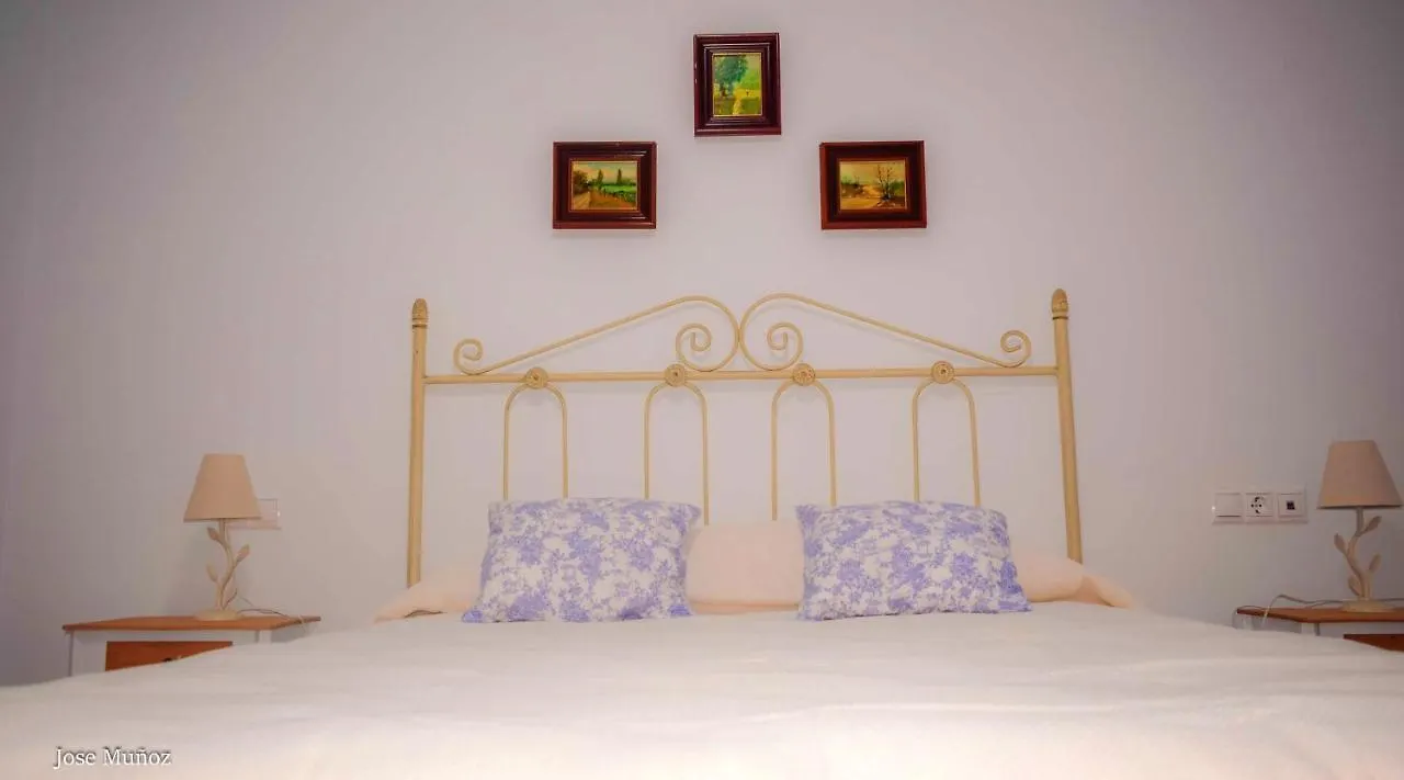 Modern Apartment In Penaflor With Air Conditioning 85 M²
