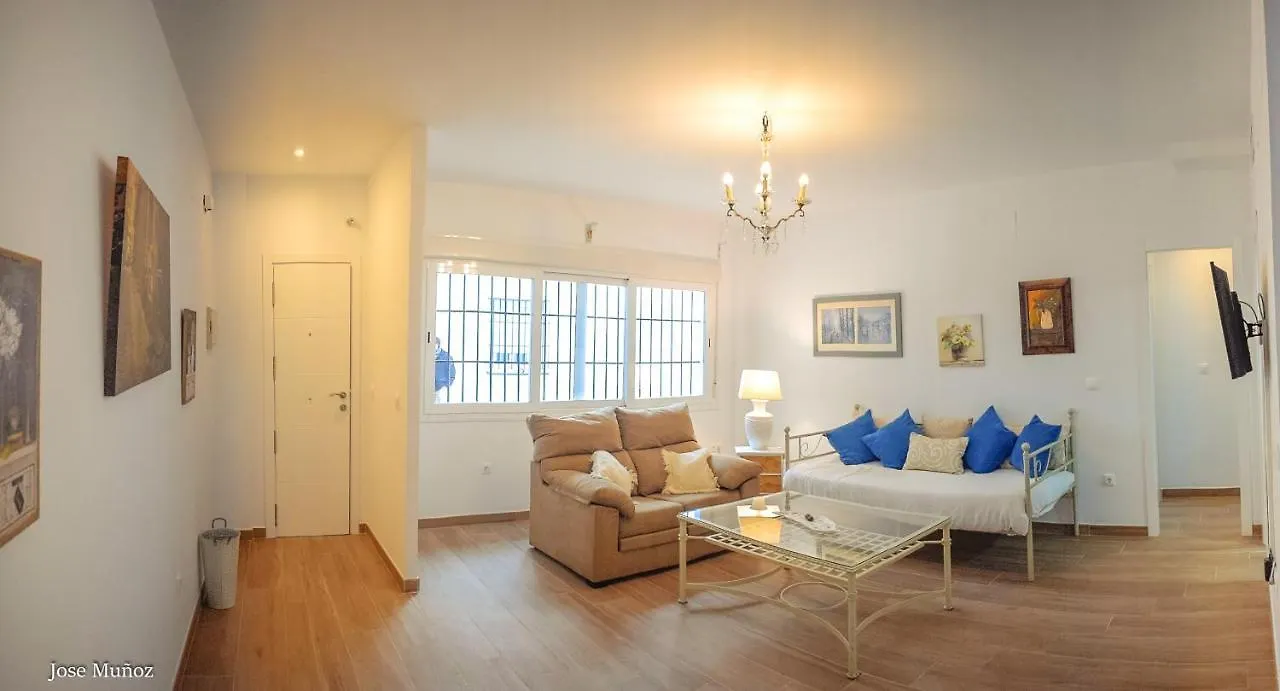 Modern Apartment In Penaflor With Air Conditioning 85 M²